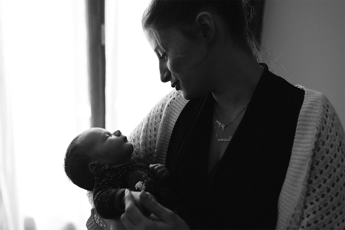 Homestory Fotograf Kommt Nach Hause Baby Fotoshooting Linz