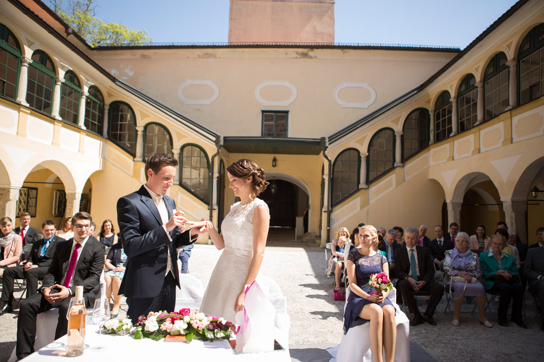 33Fotografin-Sandra-Gehmair-Schloss-Kremsegg-Hochzeit